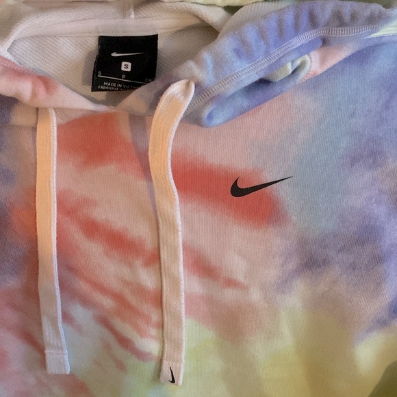 Nike Cropped Tye Dye Hoodie - Picture 2 of 4